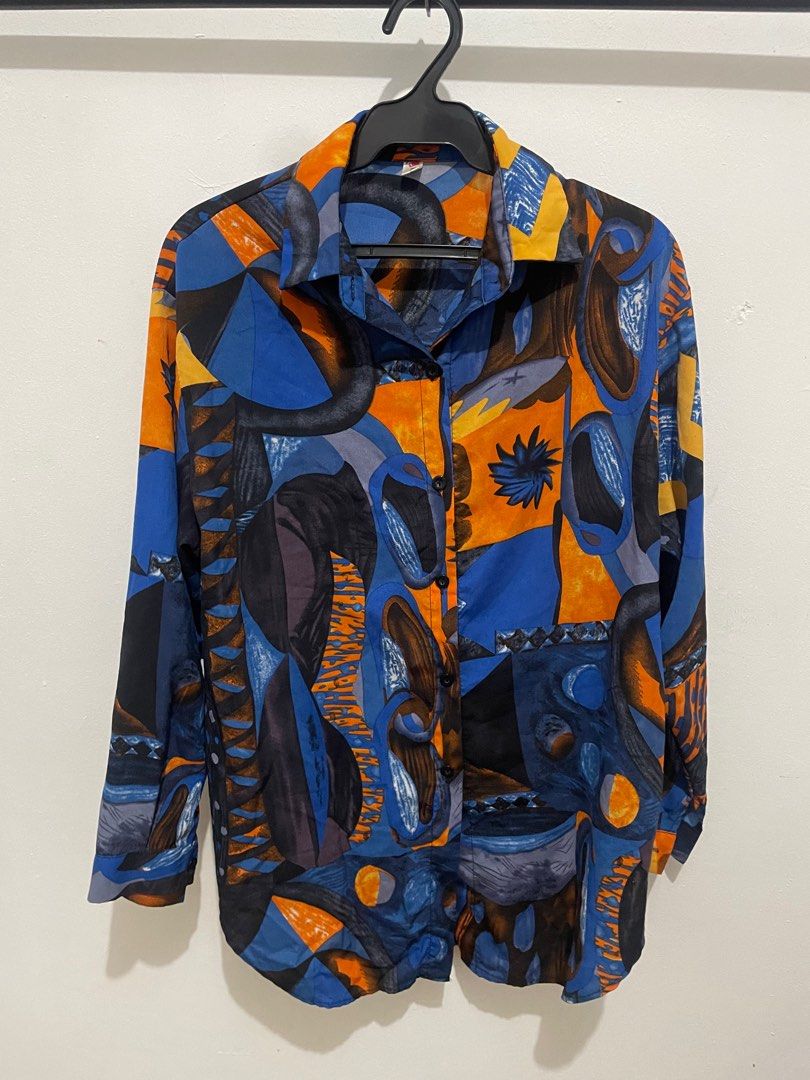 Abstract Pattern Long Sleeve Shirt Unisex (Category: Longsleeves) located in Manila. Submitted by fromthearchives (Listing ID 1412617269, Image 1). Description: Type: Long Sleeve Shirt Unisex Size: S-M Mens M Womens Color: Blue/Yellow/Orange .