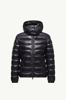(Category: ) located in . Submitted by the_luxecloset (Listing ID 1412603562, Image 1). Description: .