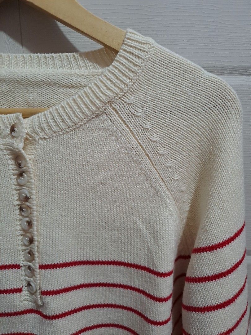 Beige and Red Knitwear (Category: Coats, Jackets and Outerwear) located in Pasay City. Submitted by ShopWithCat (Listing ID 1412678650, Image 3). Description: Hey loves! 💕 I’m doing a wardrobe cleanse and letting go of most of my favorite pieces. Everything here is in great condition, either brand new or lightly used, and ready to make someone else’s OOTD shine. ✨ 🛍️ Please note: Payment first policy. Will reserve the item to the person who sen