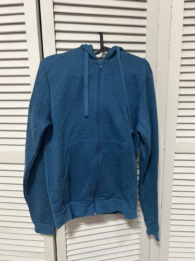 Bench Hoodie - Blue - Small (Category: Hoodies) located in Manila. Submitted by treenitea (Listing ID 1412625956, Image 1). Description: - Blue Bench hoodie - Zip-up front - With hood and two front pockets - Size: Small - Color: Solid blue - Comfortable and stylish.