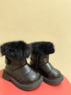 (Category: ) located in . Submitted by _hareemclothing_ (Listing ID 1412559519, Image 1). Description: .