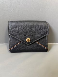 (Category: ) located in . Submitted by shopwithvx (Listing ID 1412610157, Image 1). Description: .