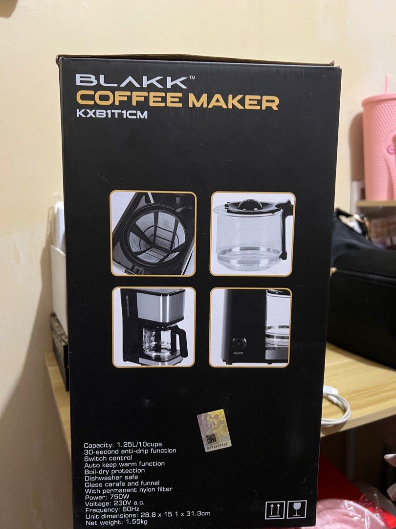Blakk Coffee Maker KXB1T1CM 1.25L (Category: Coffee Machines & Makers) located in Makati City. Submitted by angelatheberry (Listing ID 1412576957, Image 2). Description: Got it from a raffle but won't use it. MOP: GCash/Maribank/BPI MOD: Lalamove only Location: Guadalupe, Makati.
