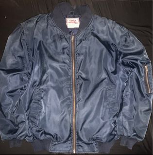(Category: ) located in . Submitted by cololized_thrift23 (Listing ID 1412699417, Image 1). Description: .