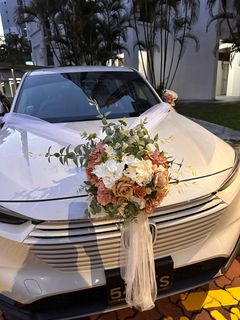 (Category: ) located in . Submitted by bespokeblooms.sg (Listing ID 1411343394, Image 1). Description: .