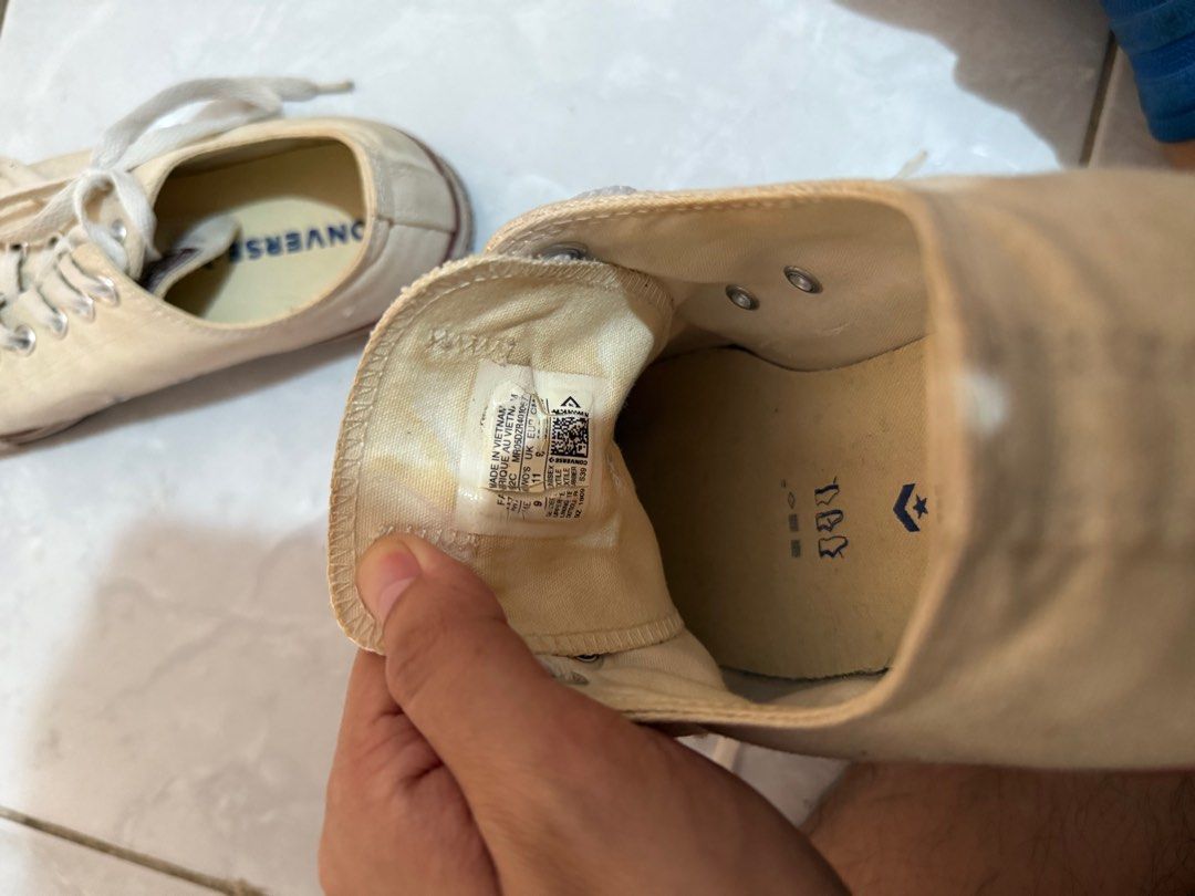 Converse Chuck Taylor All Star Low (Category: Sneakers) located in Cabanatuan. Submitted by declutterpg (Listing ID 1412598821, Image 2). Description: - Converse Chuck Taylor All Star Low sneakers - needs cleaning - US Size: 9 men - Color: Cream - Material: Canvas upper, rubber sole - Features iconic Converse logo.