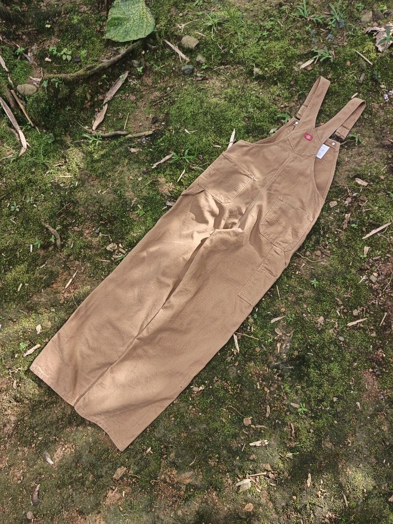 Dickies Carpenter Overalls (Category: Activewear) located in Roxas City. Submitted by kaloy58 (Listing ID 1412695073, Image 3). Description: dickies red patch carpenter overalls no issue measurements from waist to hem in inches waist: 30 length: 39 hem: 9.