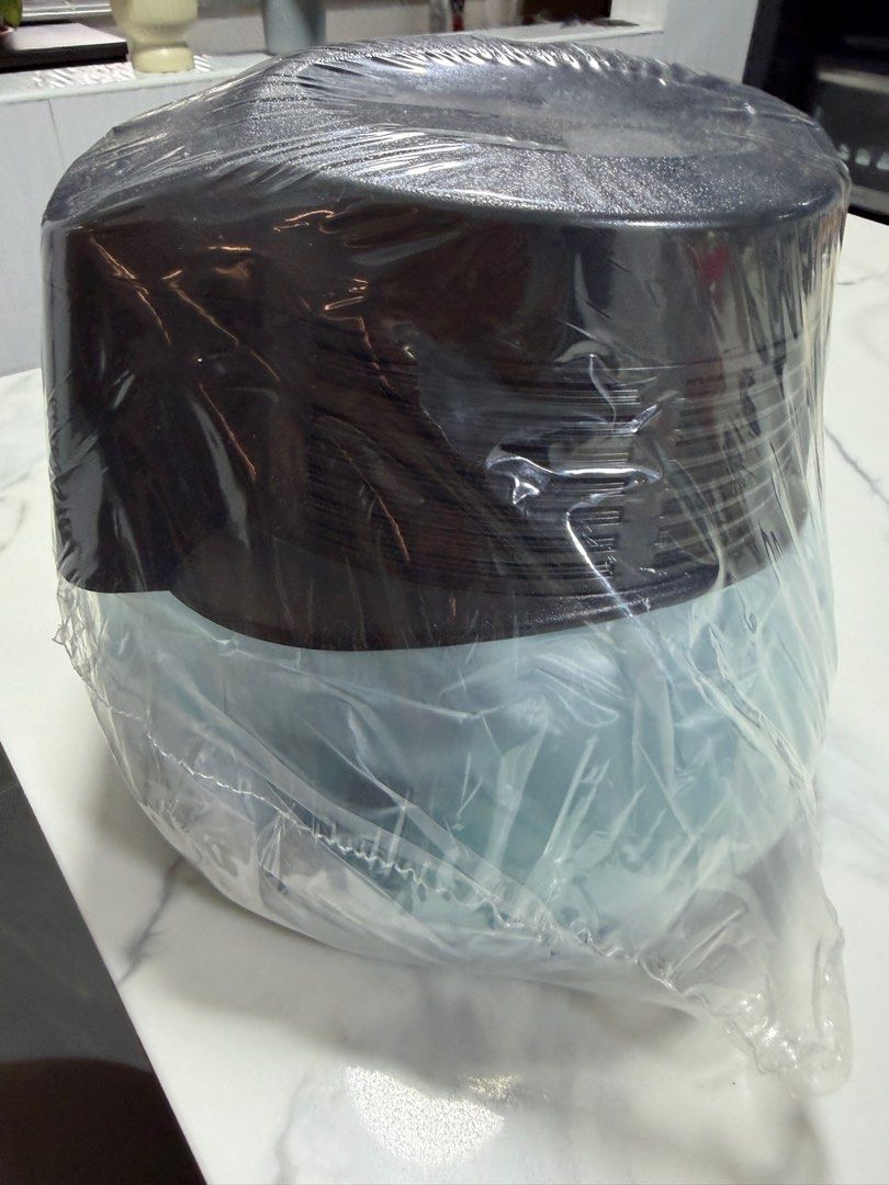 Diffuser (Category: Other Home Decor) located in Singapore. Submitted by piper_mum (Listing ID 1412528312, Image 3). Description: .