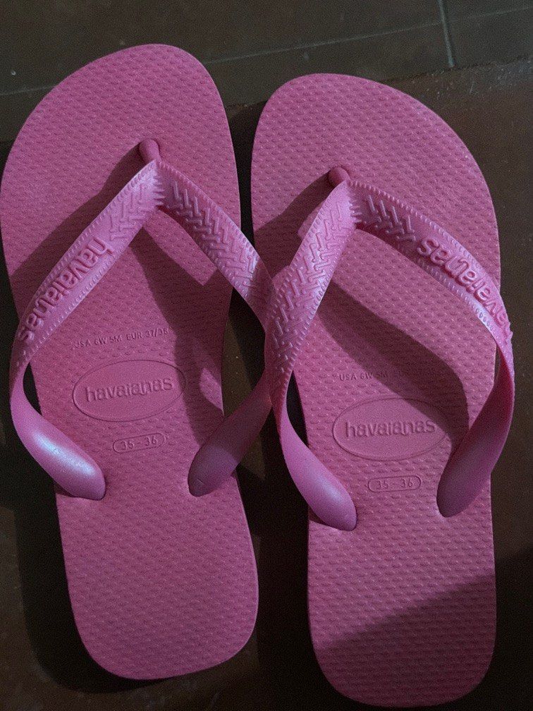 Havaianas Pink Flip-flops - Original Authentic Slippers (Category: Slippers and slides) located in Quezon City. Submitted by velleshop (Listing ID 1412573126, Image 1). Description: - Pink Havaianas flip-flops - Size: 35-36 - Features Havaianas logo - Perfect for casual wear, beach trips, or everyday use - Comfortable and stylish.