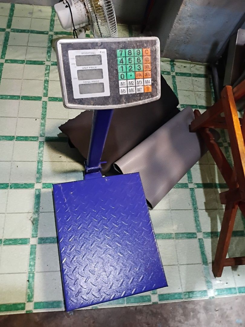 Industrial Digital Weighing Scale (Category: Health Monitors & Weighing Scales) located in Makati City. Submitted by ladygags (Listing ID 1412680765, Image 2). Description: - Industrial digital weighing scale - Blue platform with diamond plate pattern - Digital display - Keypad and 3 function buttons - Designed for weighing items - In good working condition 300kg.