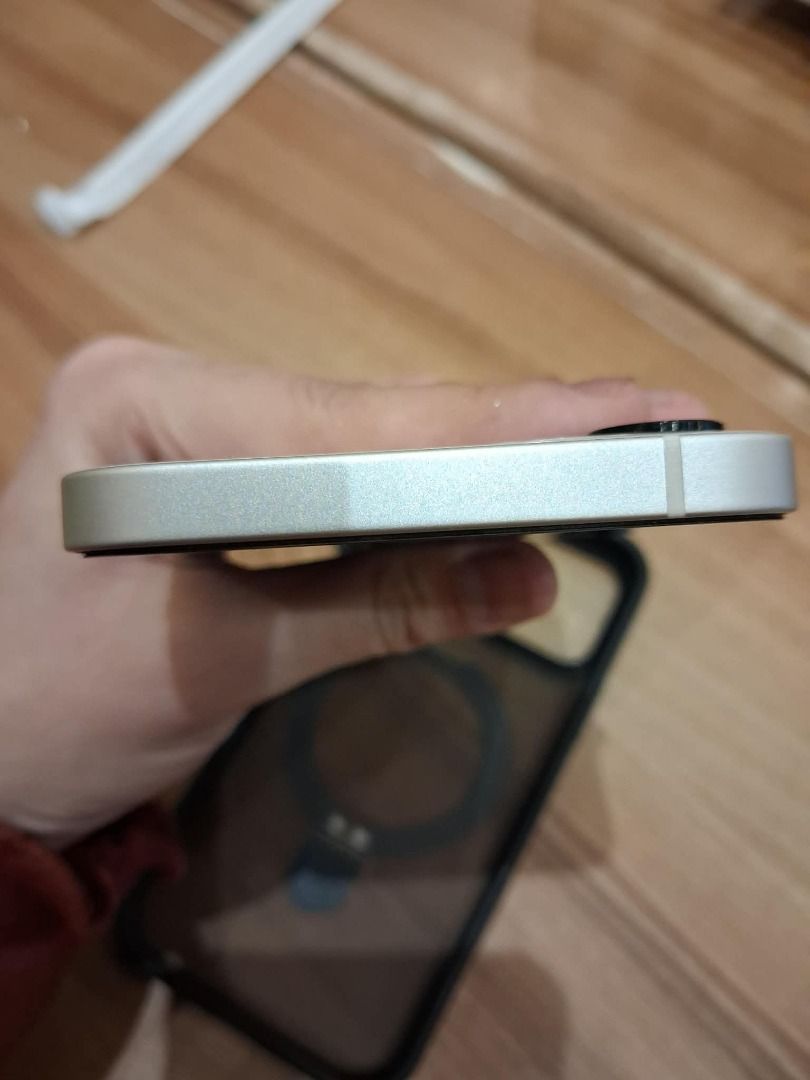 iPhone 12 (128GB) (Category: iPhone 12 Series) located in Rizal. Submitted by kaeserjullien (Listing ID 1412673687, Image 2). Description: All working 128GB NO ISSUE NO HISTORY OF REPAIR 68% Batt health May dents Check to sawa Ingat na ingat gamitin Inclusions: -with MAGSAFE Case -Tempered Glass -Charger (case) Can meet around Angono or Taytay.