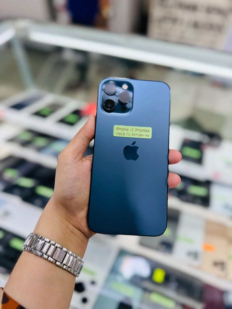 Iphone 12 Promax 128GB 90bh No issues openline hk variant (Category: iPhone 12 Series) located in San Juan City. Submitted by najihahtelecomshop2018 (Listing ID 1412686378, Image 2). Description: Legit Store | Original unit FOR SALE | TRADE / SWAP ▫️INSTALLMENT thru: 🔸Credit Card (straight / installment) 🔸Ggives / Gcredit + 6% interest 🔸Spay Later + 6% interest (RFS: Buy and Sell any kinds of Gadgets) Description: iPhone 12 Promax 128GB ( othe