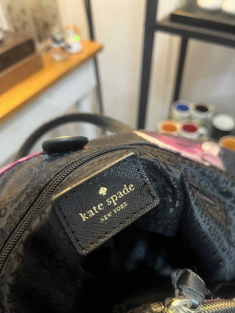 Kate Spade Floral Tote Bag (Category: Tote Bags) located in Las Pinas. Submitted by loreleiserrano (Listing ID 1412676956, Image 3). Description: - Kate Spade floral tote bag - Top handle design - Secure zipper closure - Features the Kate Spade New York logo - Made of durable material - Perfect for everyday use.