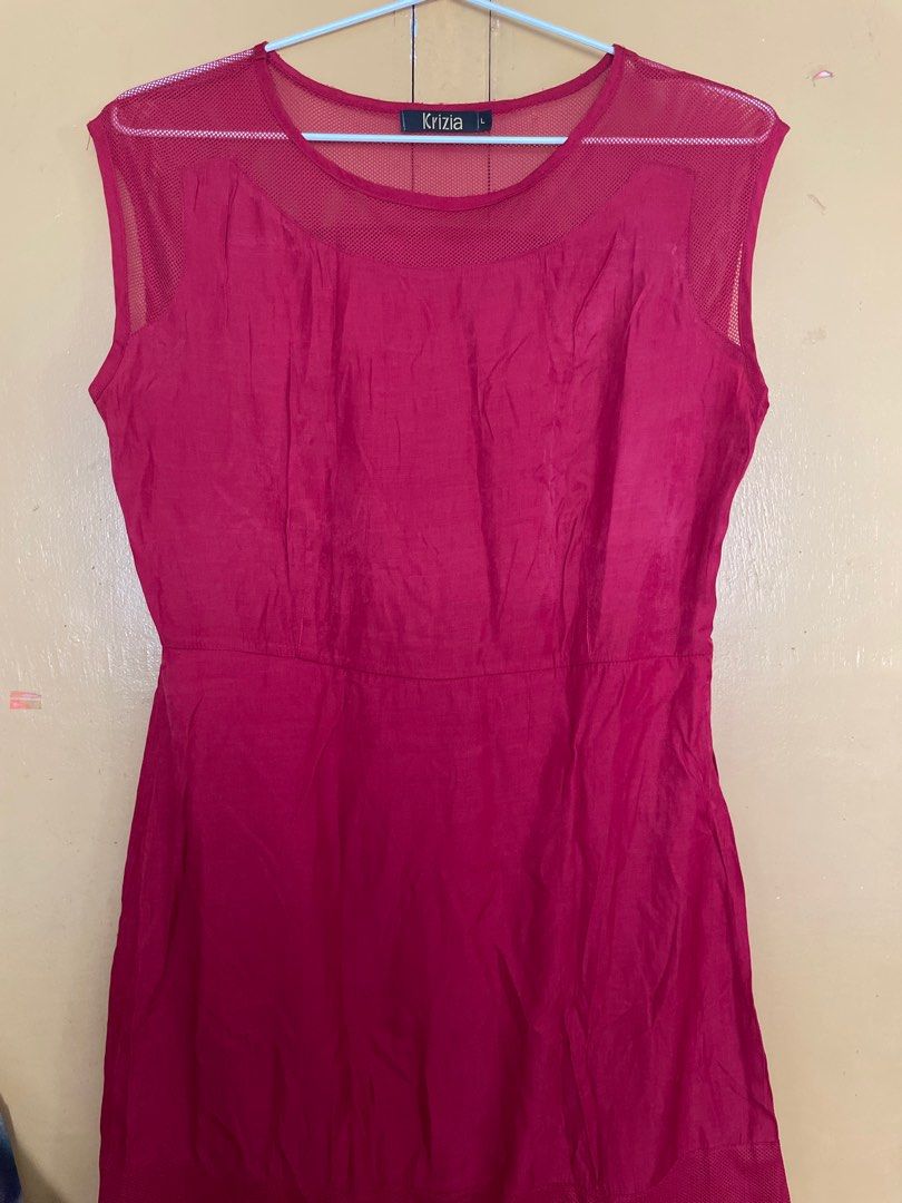 Krizia Sleeveless Dress (Category: Dresses) located in Manila. Submitted by jamieeelq (Listing ID 1412567468, Image 1). Description: - Krizia sleeveless dress - Red color - Mesh neckline - Fitted waist - Size L.
