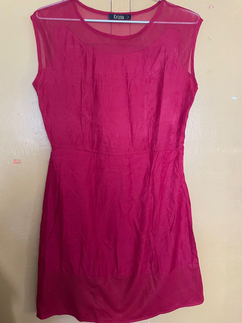 Krizia Sleeveless Dress (Category: Dresses) located in Manila. Submitted by jamieeelq (Listing ID 1412567468, Image 2). Description: - Krizia sleeveless dress - Red color - Mesh neckline - Fitted waist - Size L.