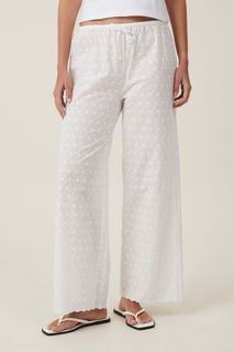 (Category: ) located in . Submitted by thefashionguitar (Listing ID 1412672666, Image 1). Description: .