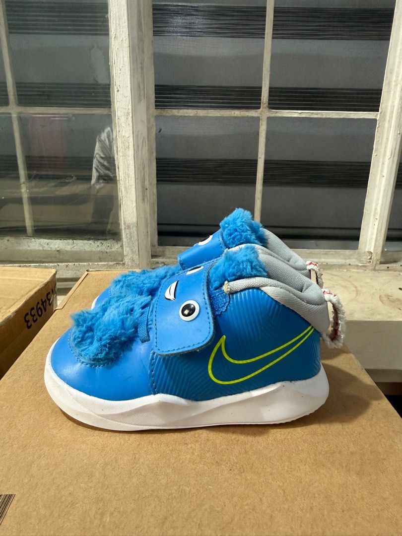 Nike Monster Kids Shoes (Category: Babies & Kids Fashion) located in Pasig City. Submitted by 5ftunder (Listing ID 1412533048, Image 2). Description: .
