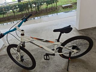 (Category: ) located in . Submitted by cycle.matter (Listing ID 1412550233, Image 1). Description: .