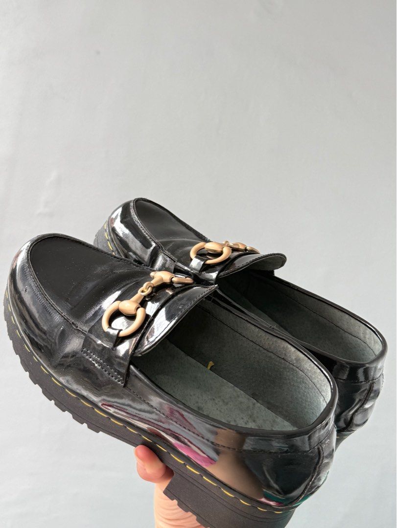 Platform Loafers | Marikina Made, Genuine Leather (Category: Loafers) located in Manila. Submitted by constello (Listing ID 1295441437, Image 2). Description: Platform Loafers Marikina Made | Genuine Leather Check photos for current condition; Used, with some creases are due to fitting (pinilit ko talaga ipagkasya huhu but after wearing it a few times, the blisters aren’t worth it 😞). Putol din yung isang stitching (check picture no. 6) but sa i