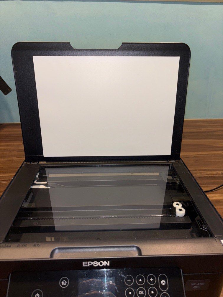 Printer (Category: Printers, Scanners & Copiers) located in Singapore. Submitted by rxvan (Listing ID 1412659086, Image 3). Description: I bought a new printer. Hence, I am selling this printer away. Does not include the printer ink as it is out. Have to buy new ones. Still in very good condition. Selling it for cheap price. .