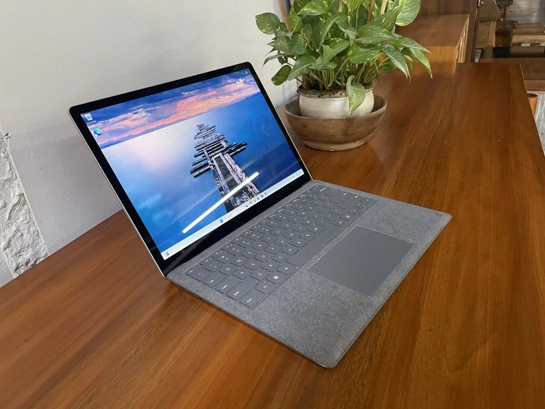 RUSH FOR SALE LAPTOP MICROSOFT FACE PRO 5 (Category: Laptops & Notebooks) located in Manila. Submitted by zenowl-bcfe00 (Listing ID 1412579708, Image 1). Description: RUSH FOR SALE LAPTOP MICROSOFT FACE PRO 5 I5 12TH GEN 8GB RAM AT 256SSD 2 IN 1 PWEDI SIYA TABLE TOUCHSCREEN NO HISTORY REPAIR AT NO ISSUE AT MAKINIS ORIGINAL CHARGER DM ME OR TXT AND CALL ME 09535698986 PAG SURE BUYER KA MAY BAWAS PA YUNG PRICE .