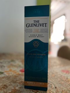 Glenlivet White Oak Reserve Triple Cask Matured, American White Oak & Oloroso Sherry & Traditional Oak Cask, 40% whisky bottle