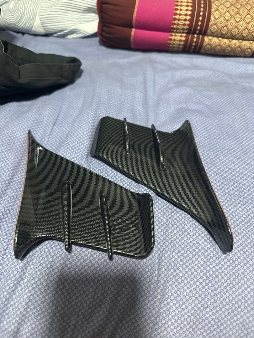 Universal Winglets (Category: Motorcycle Accessories) located in Singapore. Submitted by scyyyyyyy (Listing ID 1412633898, Image 2). Description: Buy already but don’t like Double sided tape installation .