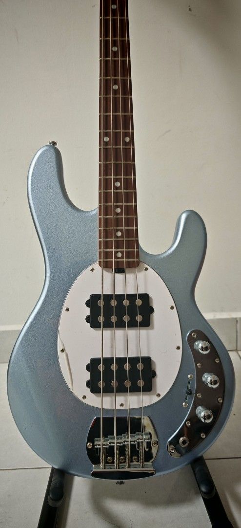 2025 Sterling by Music Man Ray4 HH (Dual pickup) (Category: Musical Instruments) located in Kajang. Submitted by dskywalker91 (Listing ID 1412537091, Image 2). Description: Ray4 with 2 pickups with 5-way switch. Just bought on 2 Nov 2025. Clearing home studio Condition is as in store, like new. Never bought to any gigs. Never played outside the house. Seldom playing this bass. Meet up only. Area Cheras, Kajang, Bangi. Retail price: RM2412 Selling