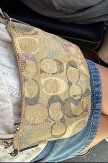 (Category: ) located in . Submitted by smiskilover12345 (Listing ID 1412674712, Image 1). Description: .
