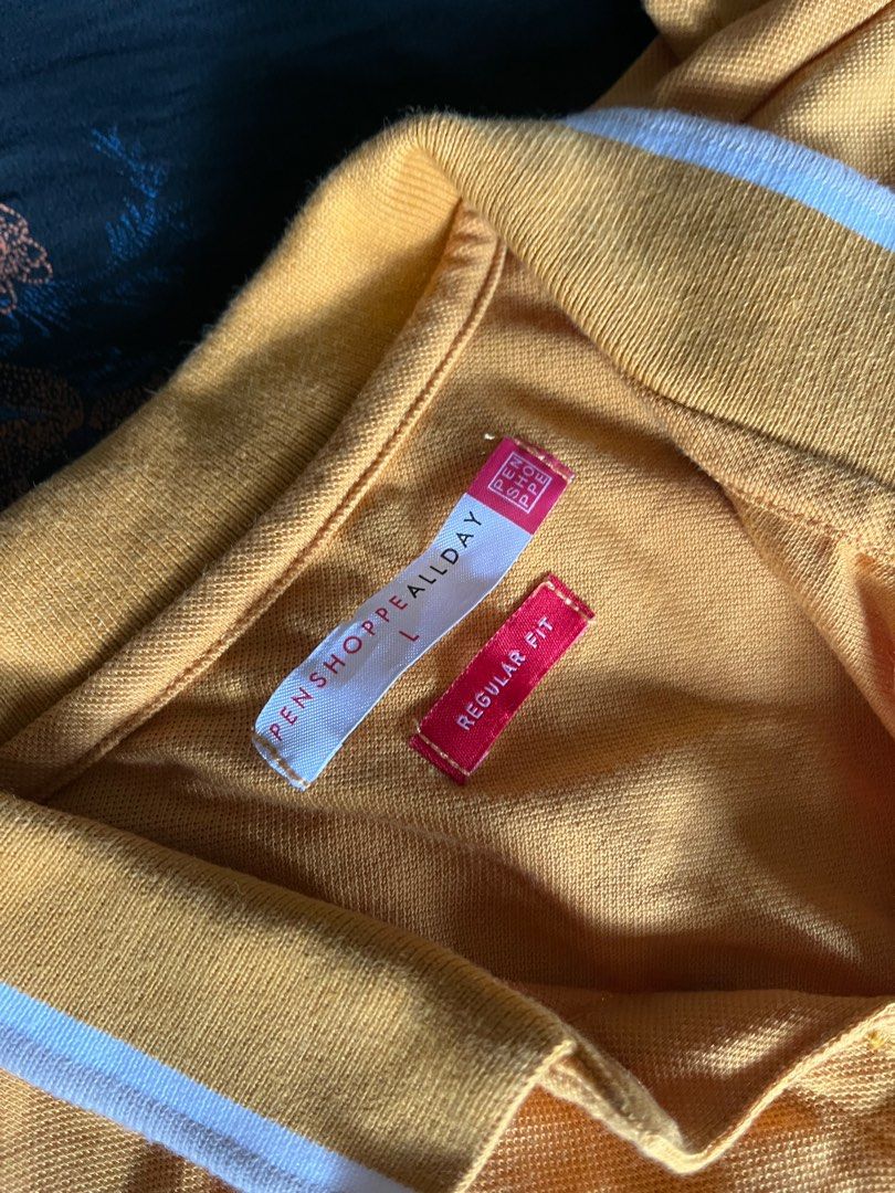 MEGA BUNDLE: Assorted Tops & Tees | Branded & Basic (Category: Others Tops) located in Taguig. Submitted by franchankonkon (Listing ID 1412764562, Image 3). Description: 🧸 Inclusions: Mix of Branded & Basic Tops (Tees, Blouses, Tanks, etc.) Size: Assorted (Mostly fits Small - Large) - Preloved: Most are in excellent condition, some may have signs of use..