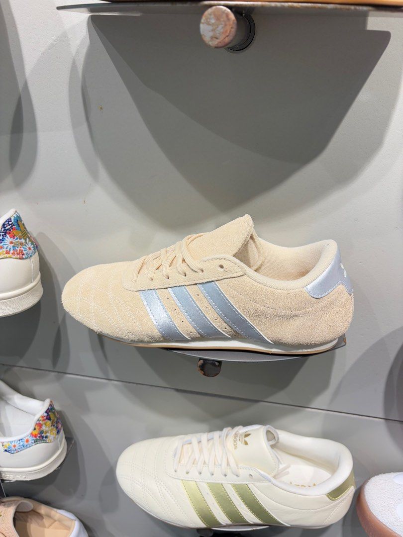Adidas Taekwondo Lace (Category: Sneakers) located in Bauan. Submitted by 131d_ (Listing ID 1412747705, Image 3). Description: Used twice No box Bought in Singapore Changi Airport LAST PRICE.