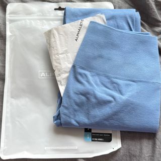 （分類：）位於 。 由 _winter._ 提交（商品編號 1412744906，圖片 1）。簡介： 。