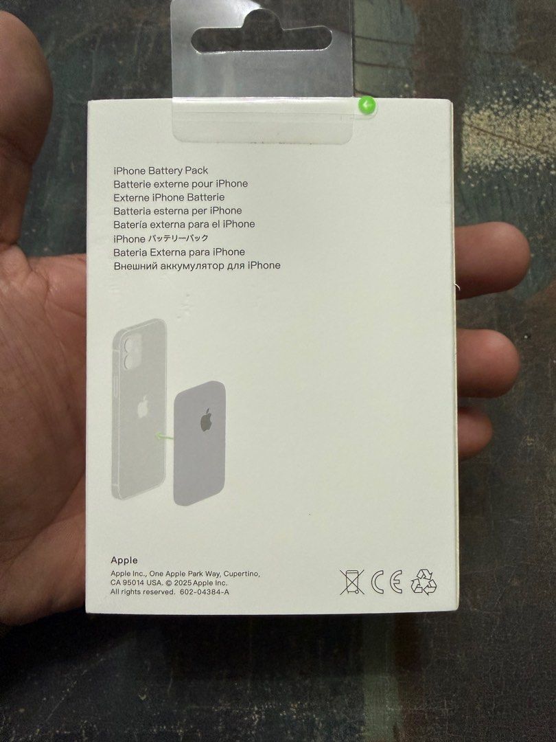 Apple iPhone Battery Pack (Category: Chargers) located in Taguig. Submitted by avapreloved22 (Listing ID 1412825953, Image 2). Description: Brand new but not orig, buy at your own risk .