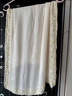 (Category: ) located in . Submitted by hielle (Listing ID 1412819870, Image 1). Description: .