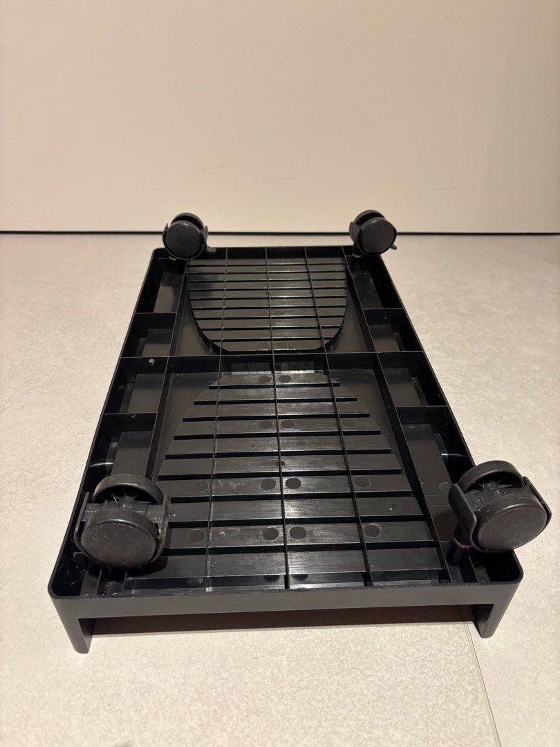Computer Stand with Wheels (Category: Other Accessories) located in Singapore. Submitted by joljh (Listing ID 1412833708, Image 2). Description: Length: 45.7cm Width: 26.2cm (23.5cm) .