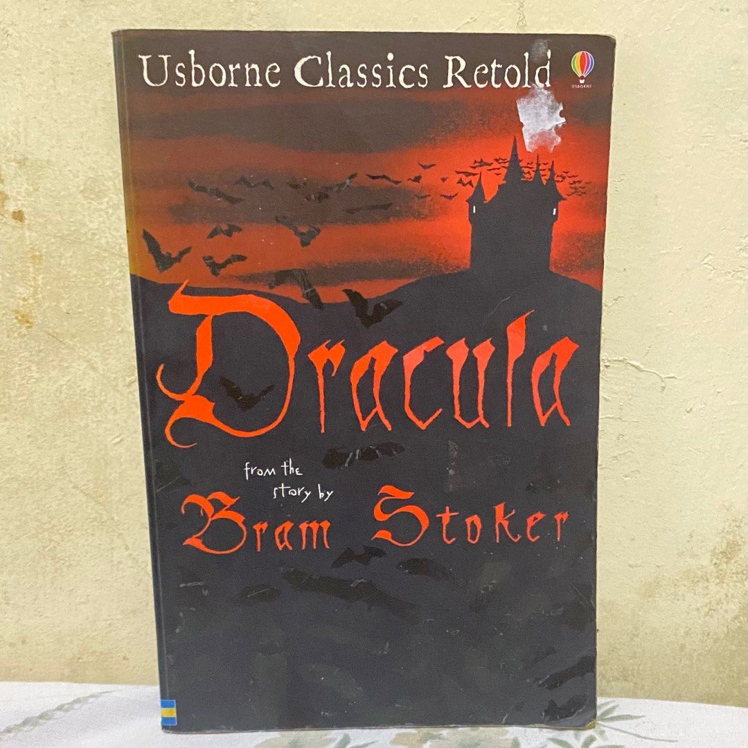 Dracula Usborne Classics Retold | Preloved Books (Category: Storybooks) located in Manila. Submitted by decluttered67 (Listing ID 1412775522, Image 1). Description: 🧛‍♂️ horror | classics | gothic thriller • Front Cover: Very small tear/scuff on the top right (purely cosmetic) • Internal: Pages are intact, clean, and crisp; text is completely unaffected • RFS: Decluttering my bookshelf Please read before buying: • 📦 Shipping: Fee to be shoulder