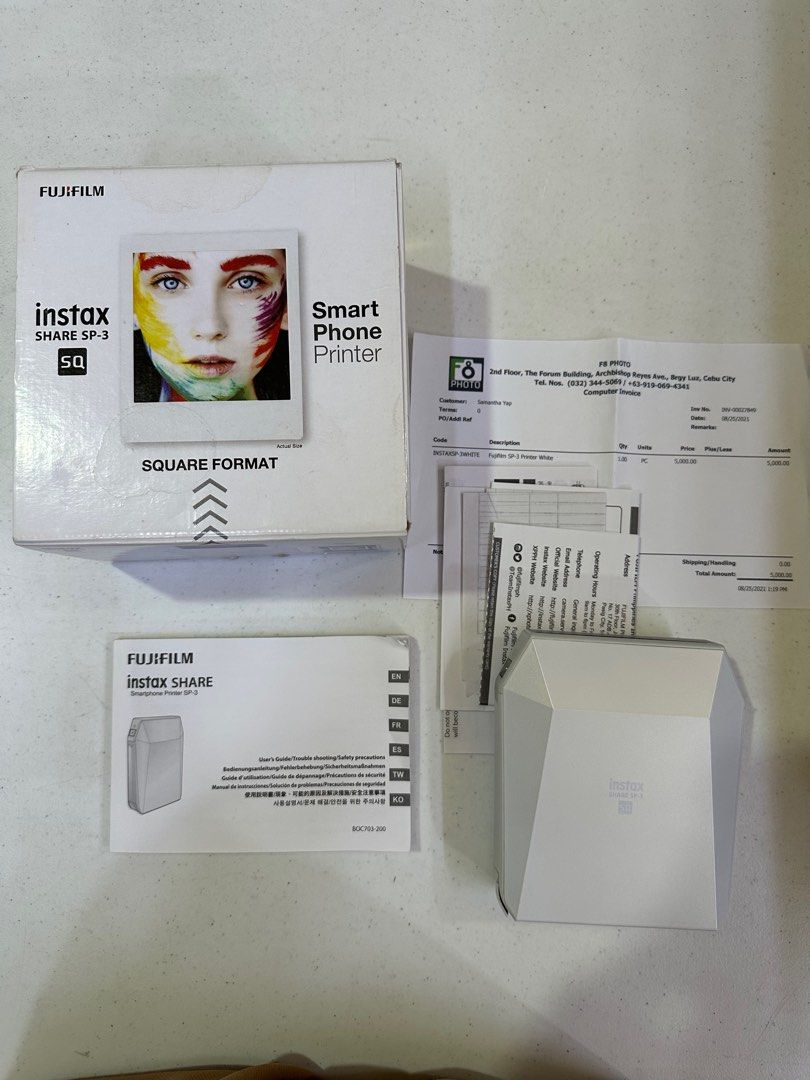 Fujifilm Instax Share SP-3 SQ Printer (Category: Printers, Scanners & Copiers) located in Cebu City. Submitted by katepatt (Listing ID 1412777155, Image 2). Description: Rfs: decluttering Doesnt come with charging wire anymore .