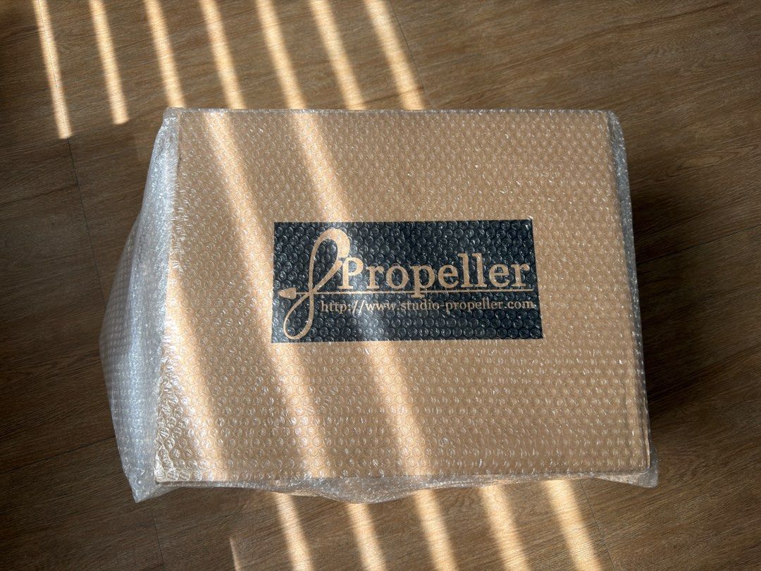 Herz Studio propeller luggage bag (Category: Luxury Bags & Wallets) located in Muntinlupa City. Submitted by daimler (Listing ID 1412740682, Image 2). Description: Rare limited Herz Studio propeller hand made luggage Studio Propeller produces products using aluminum sheet metal. "Eternal Body", which produces products, is also a factory of a group of engineers (craftsmen) specializing in metalwork, painting, and maintenance technology based on ol