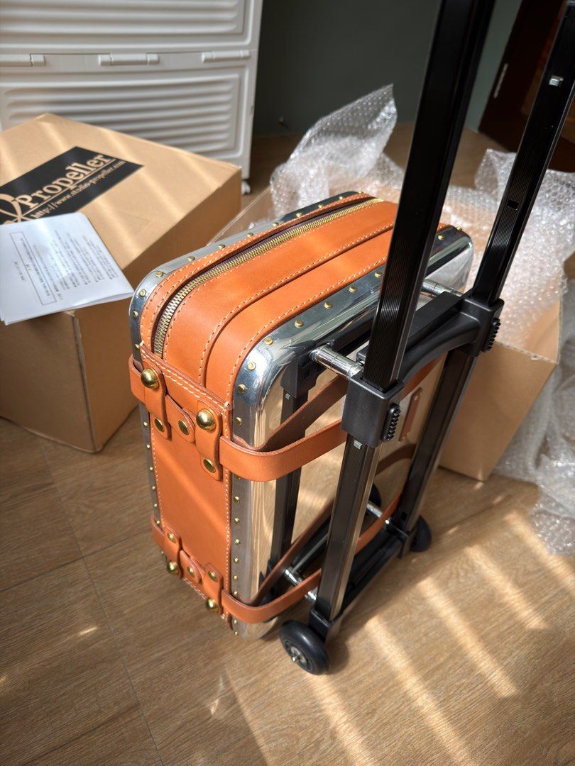 Herz Studio propeller luggage bag (Category: Luxury Bags & Wallets) located in Muntinlupa City. Submitted by daimler (Listing ID 1412740682, Image 3). Description: Rare limited Herz Studio propeller hand made luggage Studio Propeller produces products using aluminum sheet metal. "Eternal Body", which produces products, is also a factory of a group of engineers (craftsmen) specializing in metalwork, painting, and maintenance technology based on ol