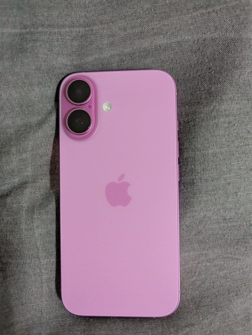 IPHONE 16 (Category: iPhone 16 Series) located in San Fernando. Submitted by _seonhohada (Listing ID 1412817559, Image 2). Description: IPHONE 16 126GB - Pink color - Sleek and modern design - Powermac bought - 100% battery health - Waranty until March 31, 2026 - No issue - Comes with original cable - No box (missing) RFS: Upgrade .