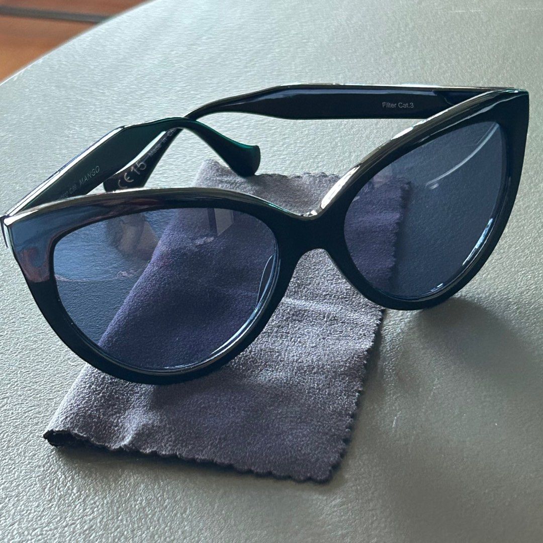 Mango Large Black Cat-eye Sunglasses (Category: Sunglasses & Eyewear) located in Davao. Submitted by trixdeclutters (Listing ID 1412760269, Image 1). Description: Repriced from 400. Rarely used. No case when bought. RFS doesn’t suit me. No WW..