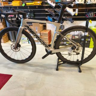 (Category: ) located in . Submitted by icebikeheaven (Listing ID 1412732409, Image 1). Description: .