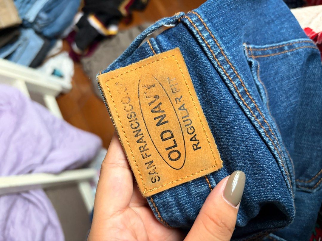 Old Navy Regular Fit Jeans (Category: Jeans) located in Quezon City. Submitted by sofierz (Listing ID 1412764364, Image 2). Description: - Old Navy jeans - Regular fit - Classic blue wash - Distressed details at the knees - Five-pocket design - Zip fly with button closure - Old Navy label at the back - Versatile.