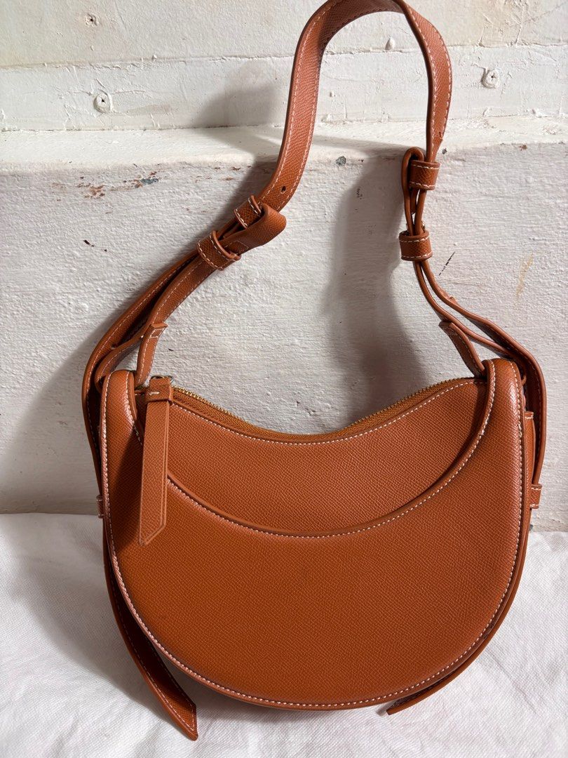 Polene Top Handle Bag (Category: Luxury Bags & Wallets) located in Manila. Submitted by earlylifecrisis3 (Listing ID 1412793113, Image 2). Description: Condition 9/10 Measure it by inch Width: 10 Length: 6 •Refund / Returns not allowed allowed •Please do check the dimensions size on labels sometimes are not accurate on the sizing •Ask me before purchasing.