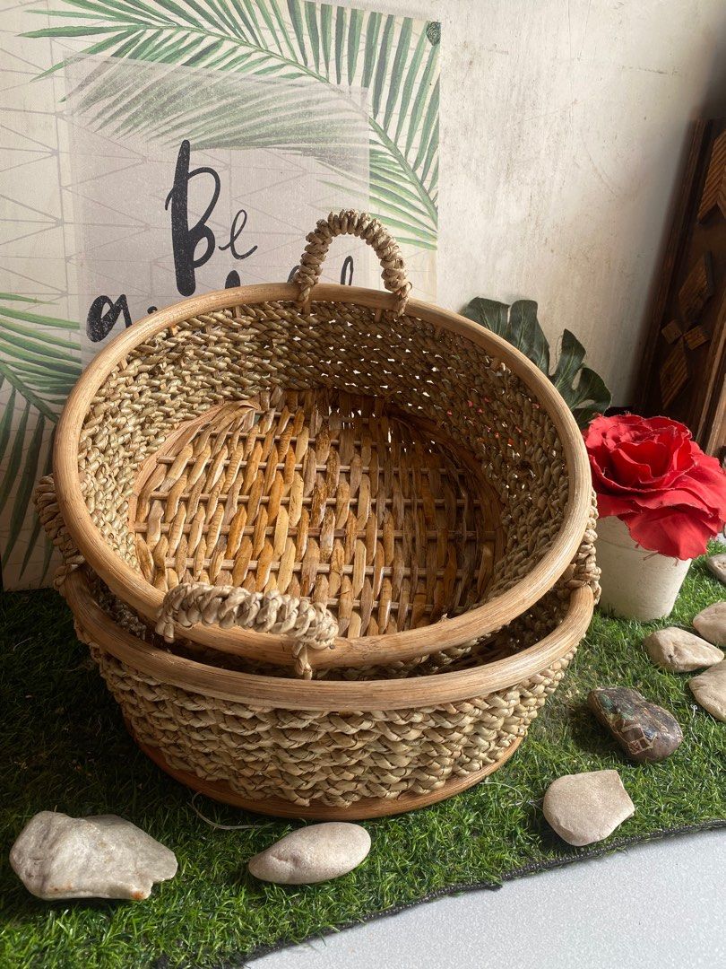ROUND FRUIT TRAY/FRUIT BASKET/ROUND BASKET/ROUND FRUIT BASKET (Category: Storage Boxes & Baskets) located in Marikina City. Submitted by thecraftyhomebyelisha (Listing ID 1412729110, Image 2). Description: ROUND FRUIT TRAY 260 Diameter: 14" Height: 4" Loc. Marikina Delivery via lalamove.