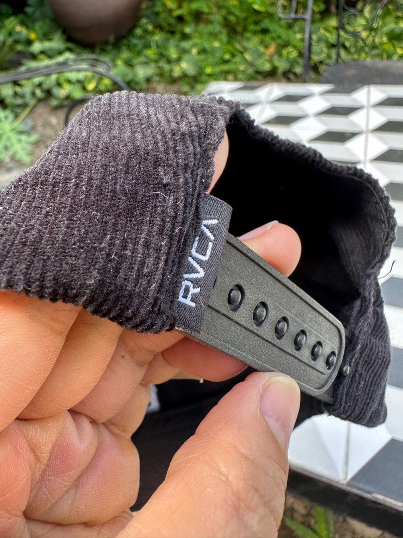 RVCA cap (Category: Caps & Hats) located in Paranaque City. Submitted by brandedforlife (Listing ID 1412765924, Image 3). Description: Used it 2-3X. Still in great condition..