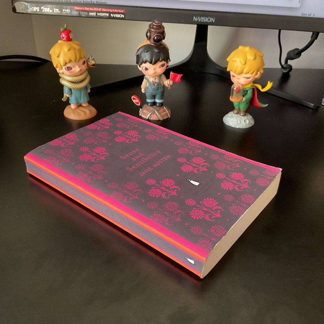 Sense and Sensibility by Jane Austen (Category: Storybooks) located in Mandaluyong City. Submitted by ynomaki (Listing ID 1412777583, Image 2). Description: - "Sense and Sensibility" by Jane Austen - Penguin English Library edition - Decorative floral cover - Includes story summary.
