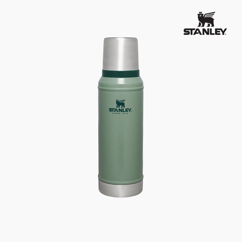 Stanley Classic Legendary Vacuum Flask 946ml (Category: Water Bottles & Tumblers) located in Cainta. Submitted by shopchelonline (Listing ID 1412803196, Image 1). Description: Stanley Classic Legendary Vacuum Flask 946ml 🛒2,995.00 each(all in) + LSF DP: 50% PAYO RB: Flexi Payments; NETA 💎Pre-order - NO RUSH SHIPPING 💎Korea Pasabuy - NORMAL ETA 💎Colors may vary due to lighting. 💎Availability and price may vary 💎The outer case/box is simply f