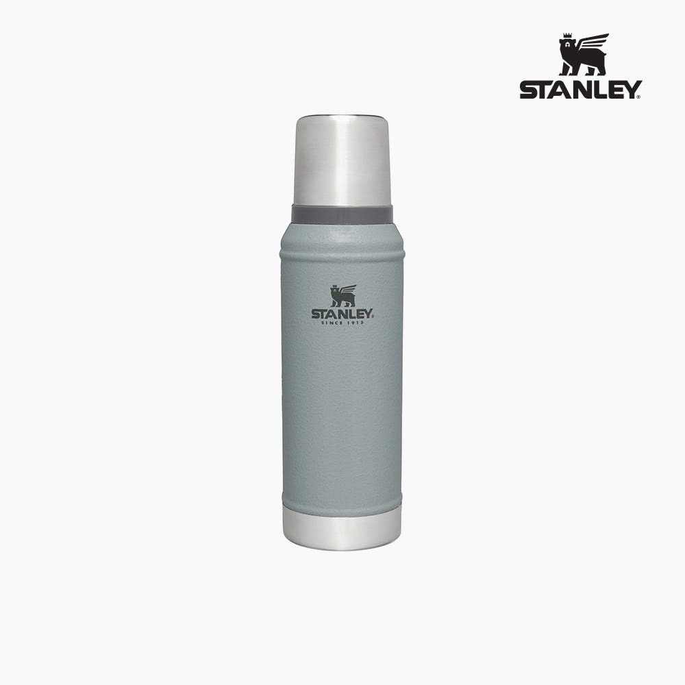 Stanley Classic Legendary Vacuum Flask 946ml (Category: Water Bottles & Tumblers) located in Cainta. Submitted by shopchelonline (Listing ID 1412803196, Image 3). Description: Stanley Classic Legendary Vacuum Flask 946ml 🛒2,995.00 each(all in) + LSF DP: 50% PAYO RB: Flexi Payments; NETA 💎Pre-order - NO RUSH SHIPPING 💎Korea Pasabuy - NORMAL ETA 💎Colors may vary due to lighting. 💎Availability and price may vary 💎The outer case/box is simply f