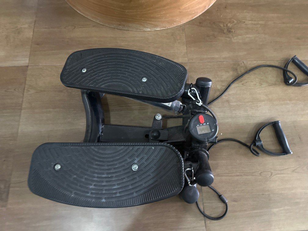 Stepper (Category: Cardio & Fitness Machines) located in Singapore. Submitted by steventhomas (Listing ID 1412756996, Image 4). Description: For sale used one or twice only ..